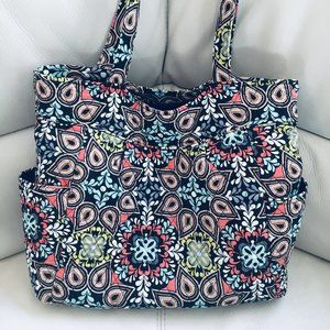 EUC Vera Bradley Sierra Pleated Tote